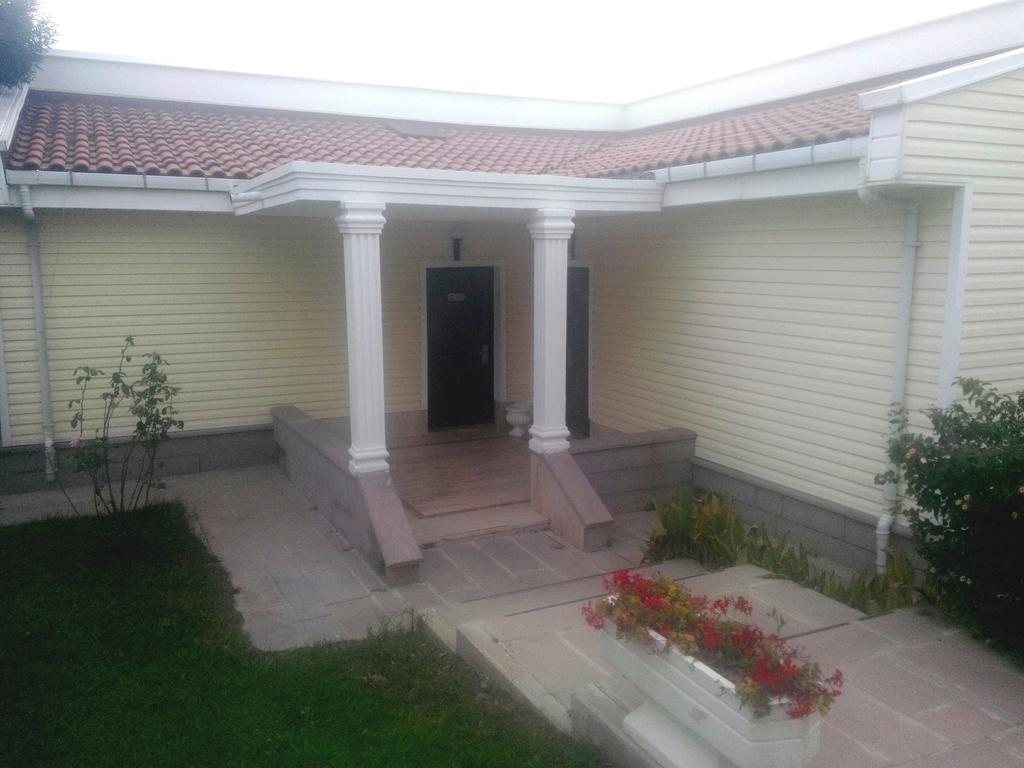 Familienzimmer (2 Erwachsene + 2 Kinder)