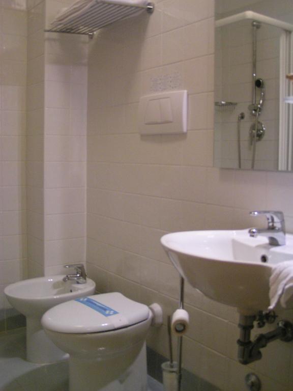 Single Room,706201111:JPEG