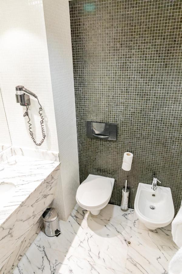 One-Bedroom Suite Land View