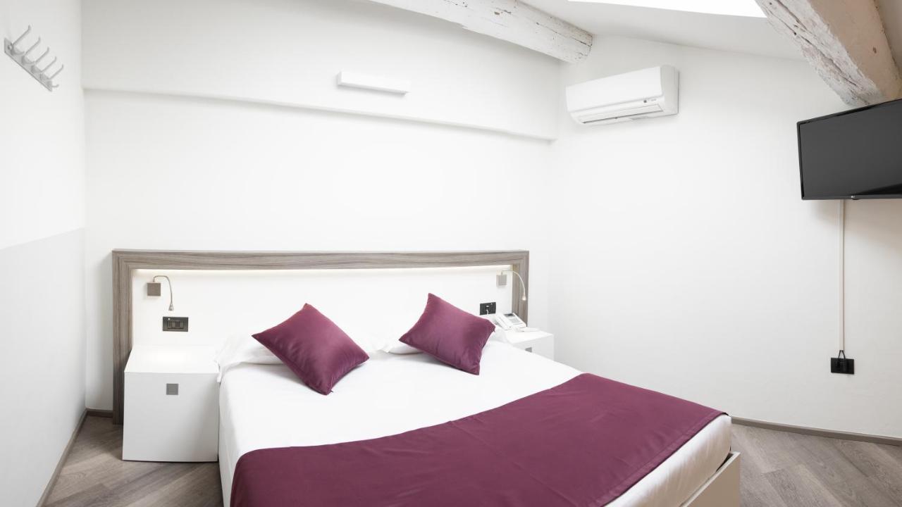 Junior Suite,1094334183:JPEG