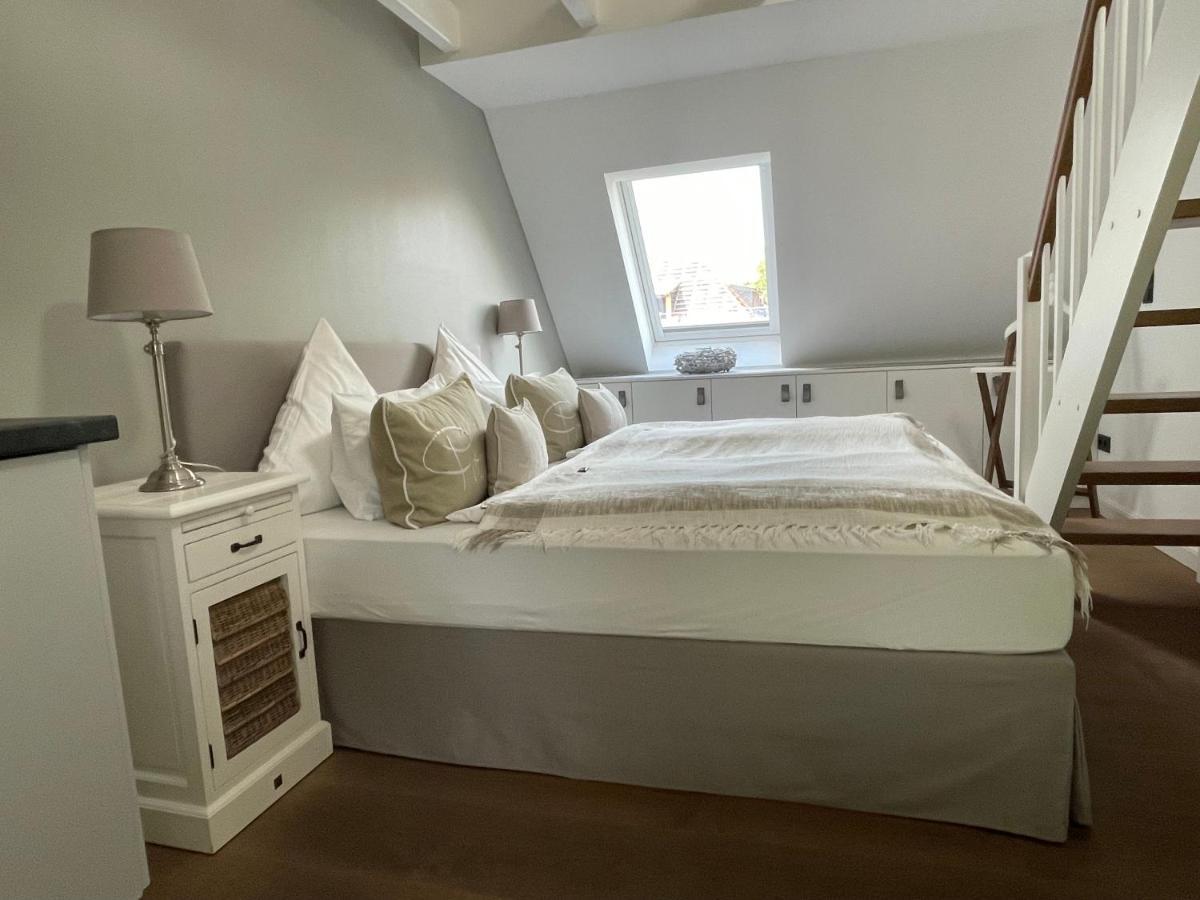 Boardinghouse Appartement im Obergeschoss mit Balkon und Parkblick