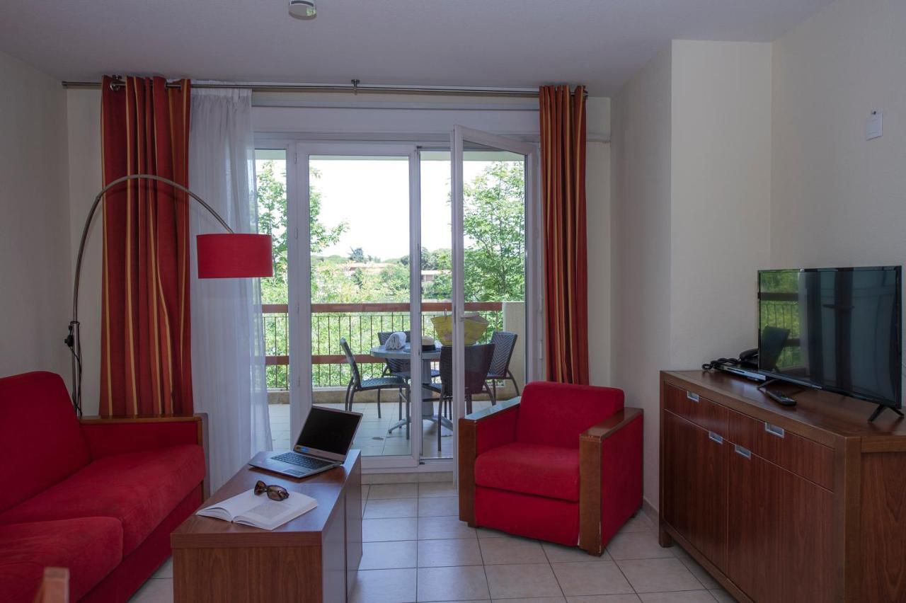 One-Bedroom Apartment,1128681912:JPEG