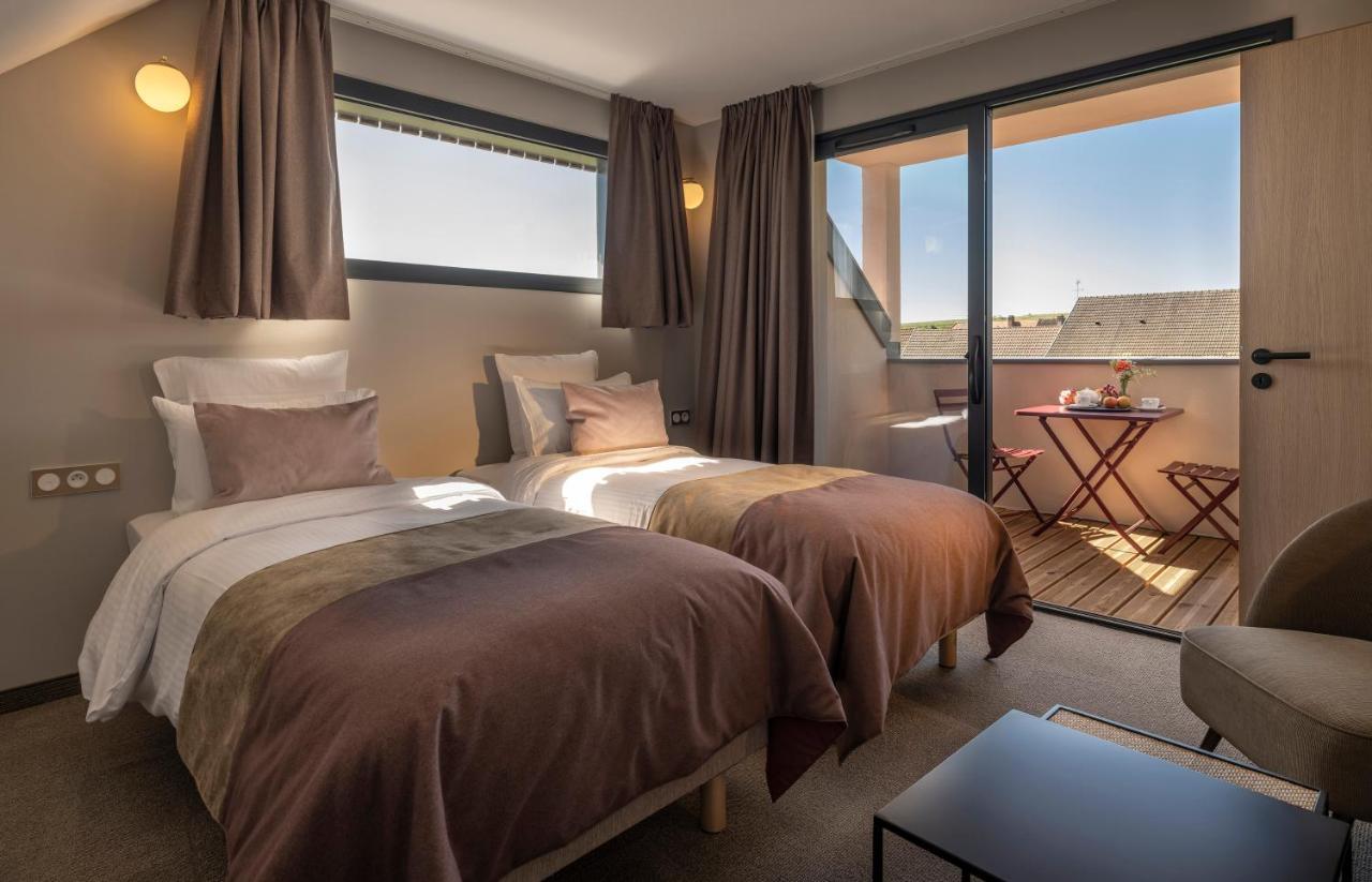 Luxuriöse Suite mit Terrasse und Blick auf das Schloss