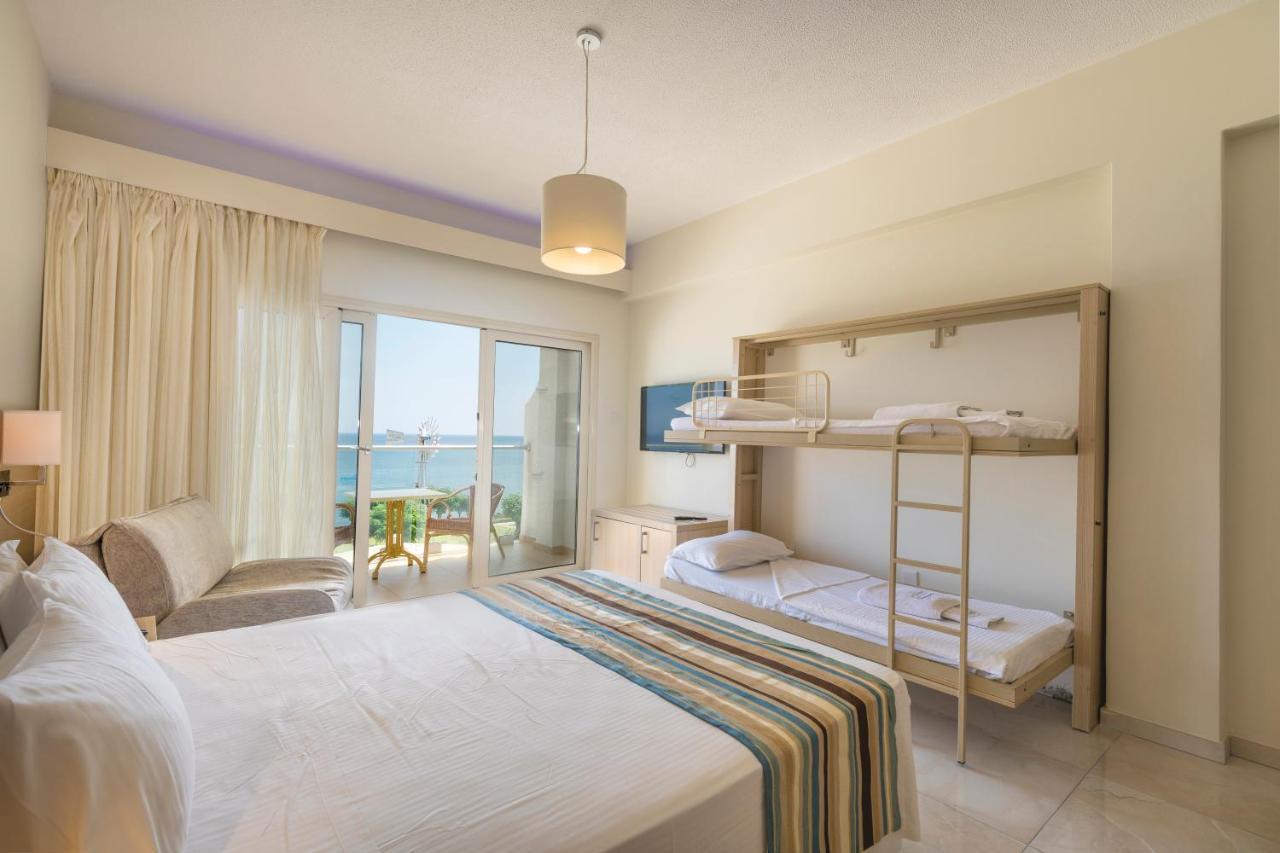 Superior Family Inland View Room