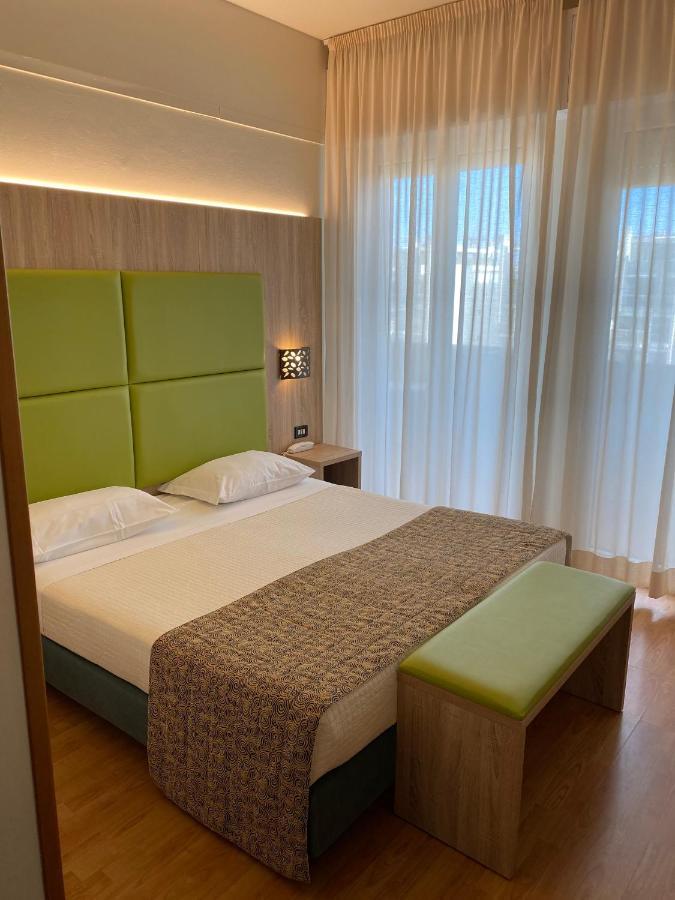 Double or Twin Room Sea View,1421633829:JPEG