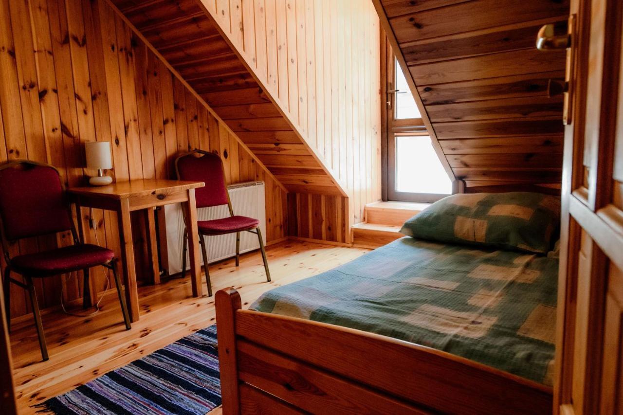 Standaard Kamer met 2 Tweepersoonsbedden en Uitzicht op de Bergen