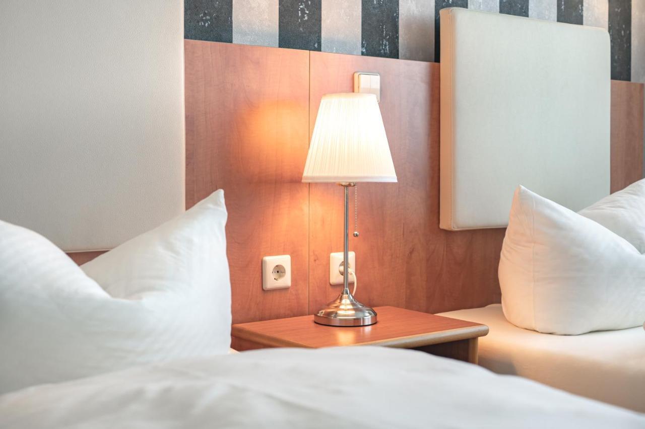 Standard Twin Room,1129412142:JPEG