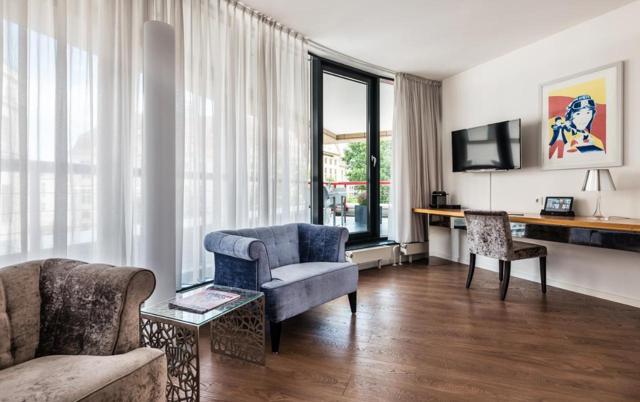 Urban Rooftop Room
