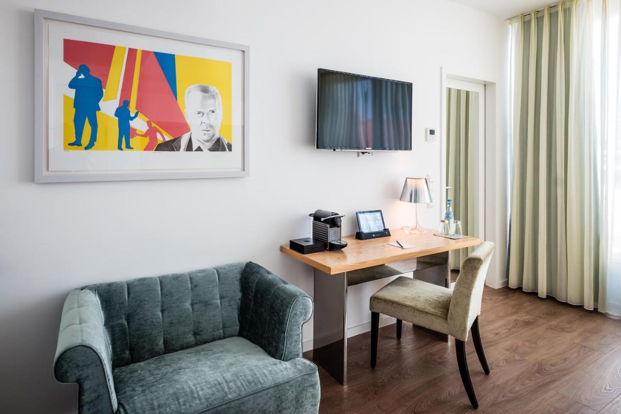 Urban Rooftop Room