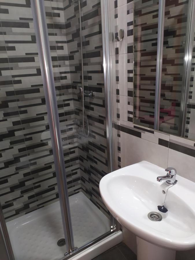 Twin Room Private Bathroom