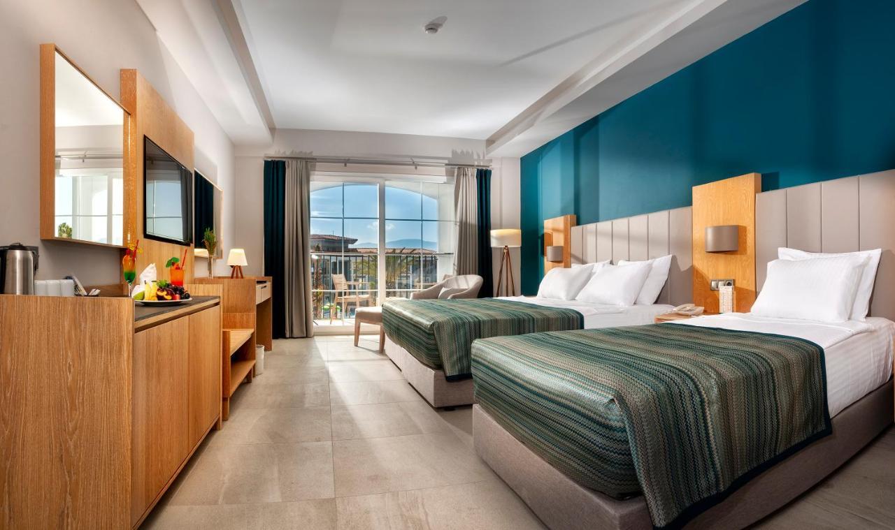 Superior Double or Twin Room Sea View