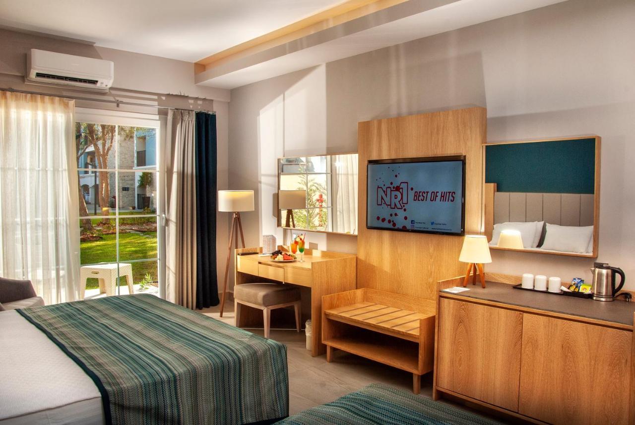 Superior Double or Twin Room Garden View