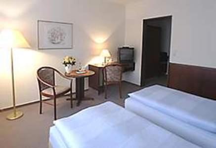 Twin Room,1580529211:JPEG
