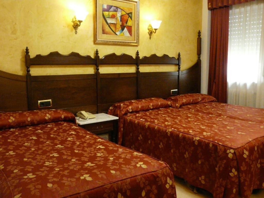 Family Room,11366806:JPEG
