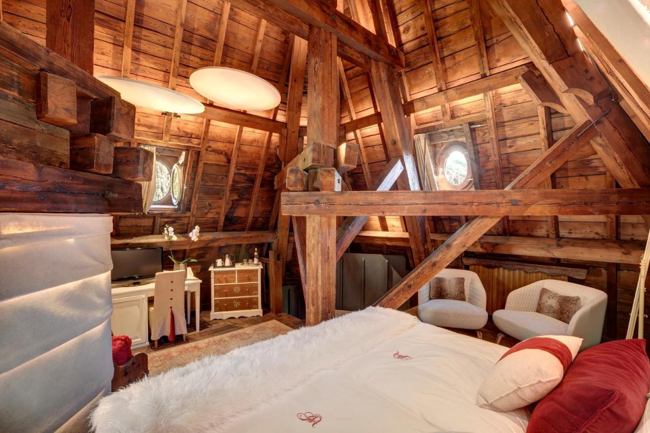 Honeymoon Double Room Air-Conditioning