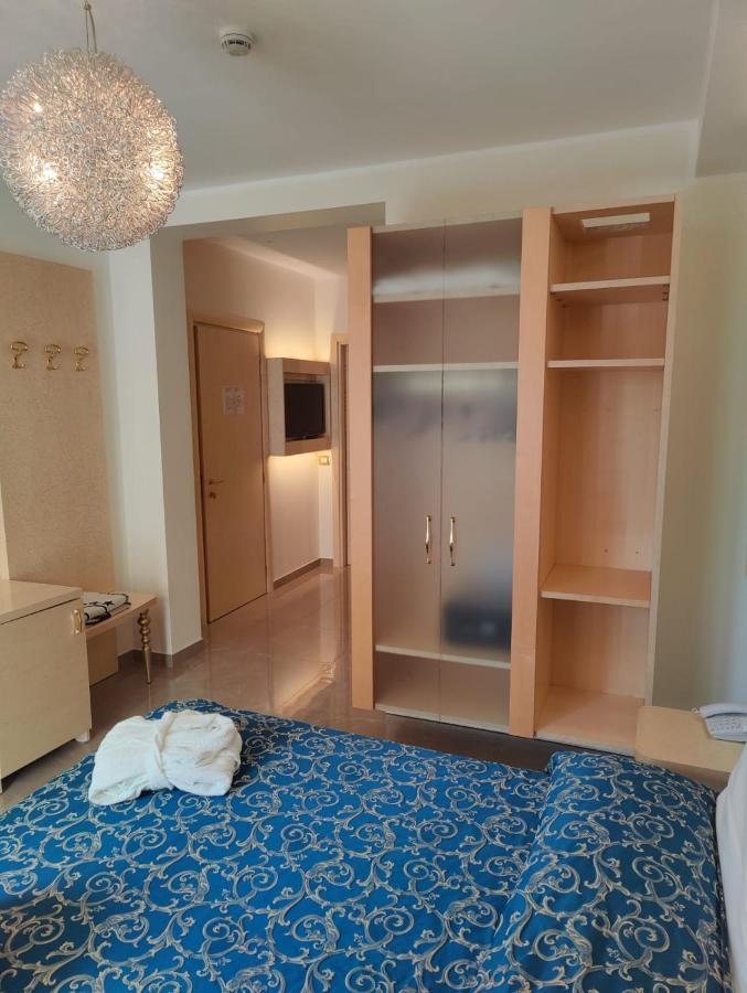 Junior Suite Partial Sea View
