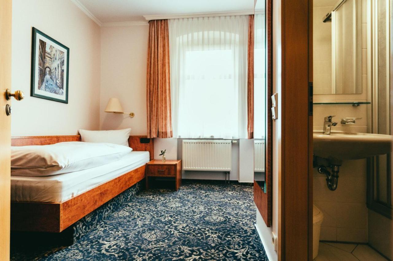 Single Room,1158887120:JPEG