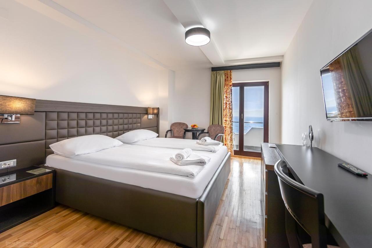 Double Room Lake View