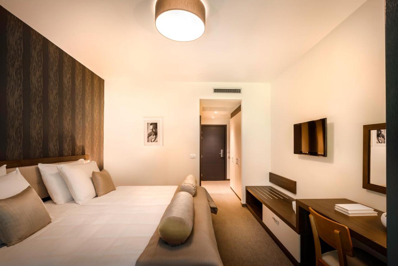 Standard Twin Room Park View