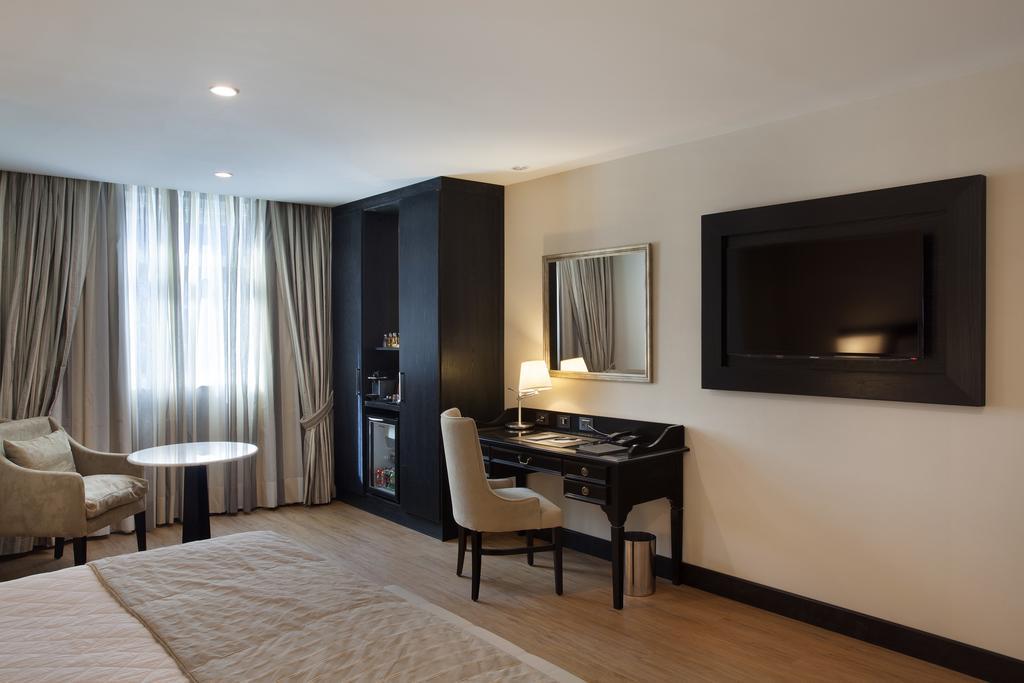 Superior Double Room Partial Ocean View