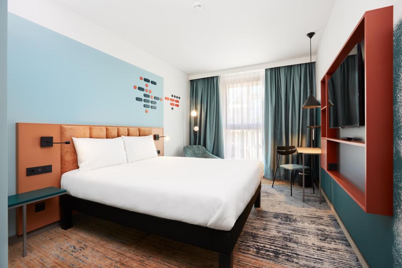 Standard One Double Bed