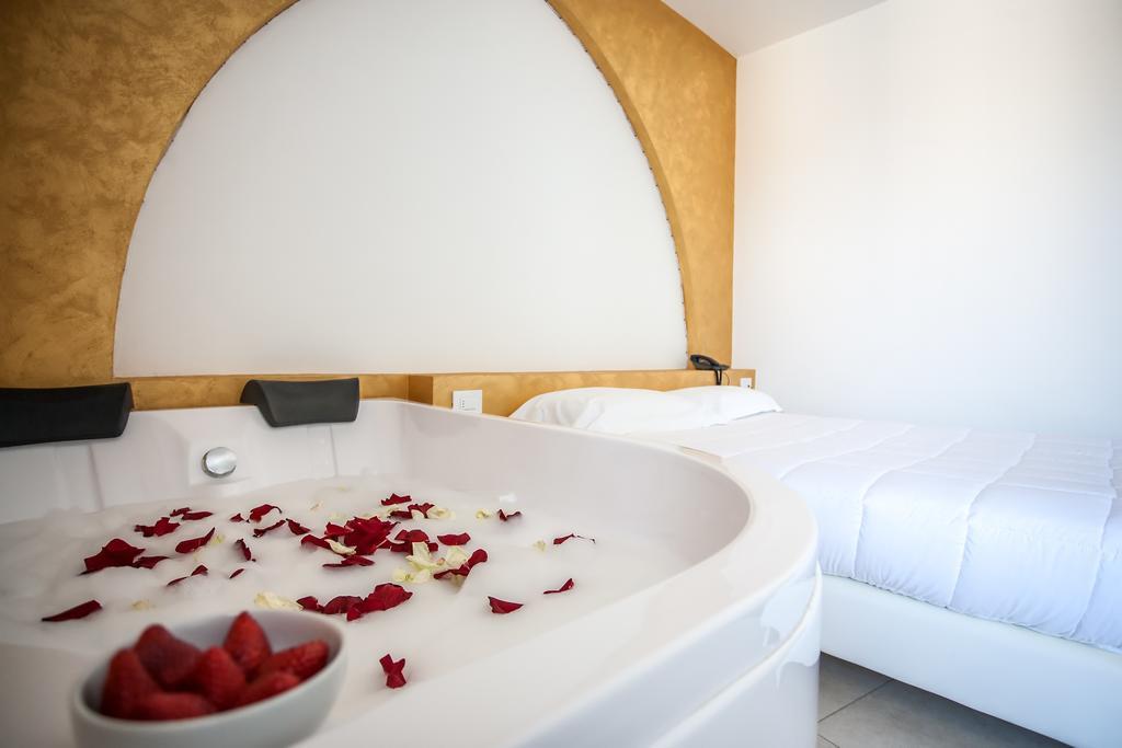 Double Room Hot Tub