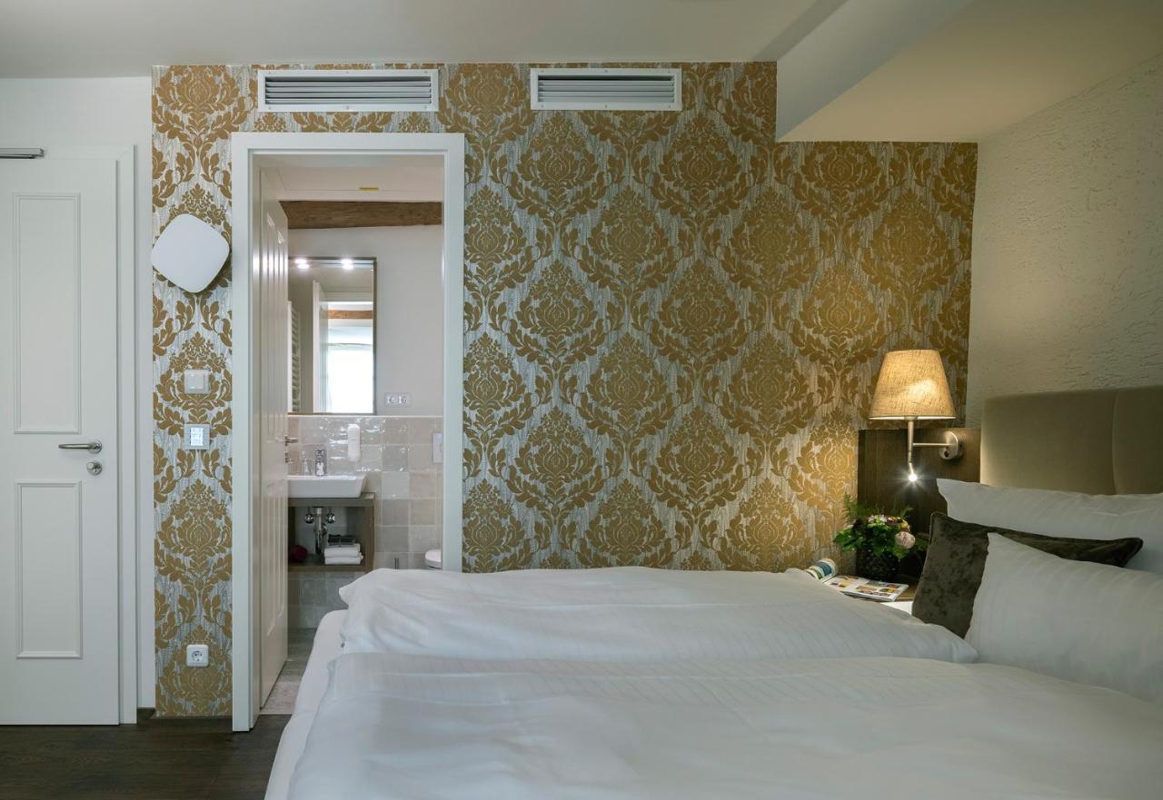 Double Room,1132889877:JPEG