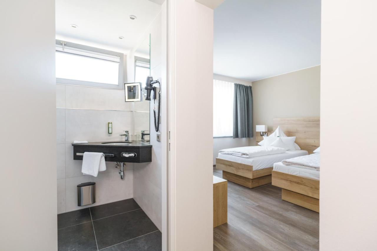 Large Double or Twin Room,1132915662:JPEG