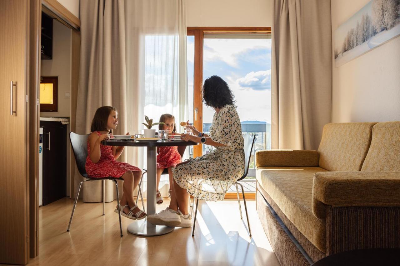 Twin Room Kitchenette