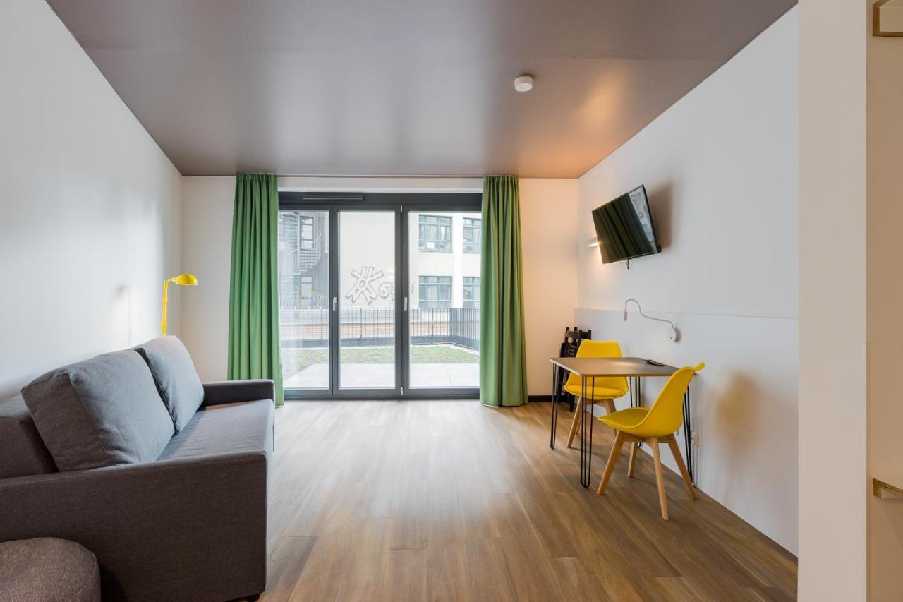 Apartment mit Wohn & Schlafzimmer
