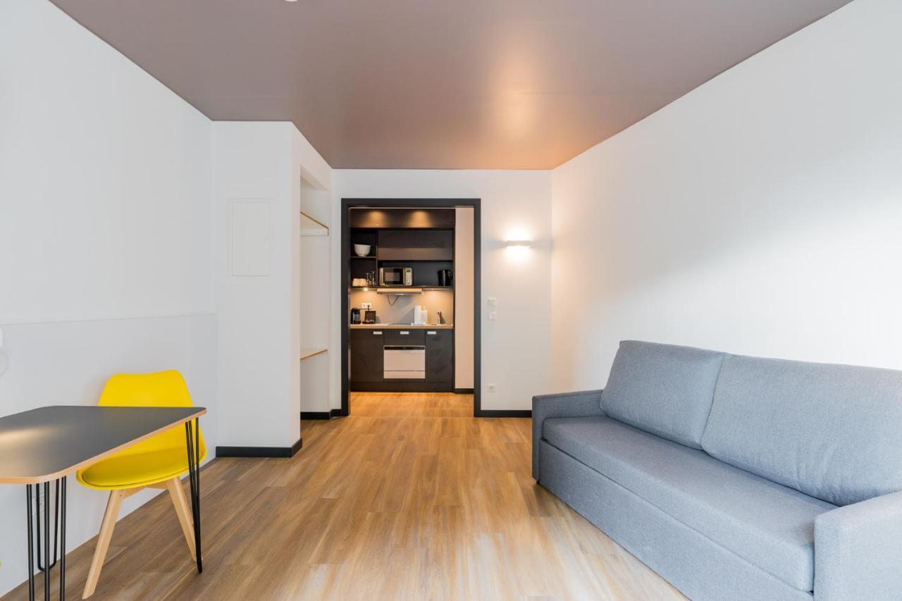 Apartment mit Wohn & Schlafzimmer