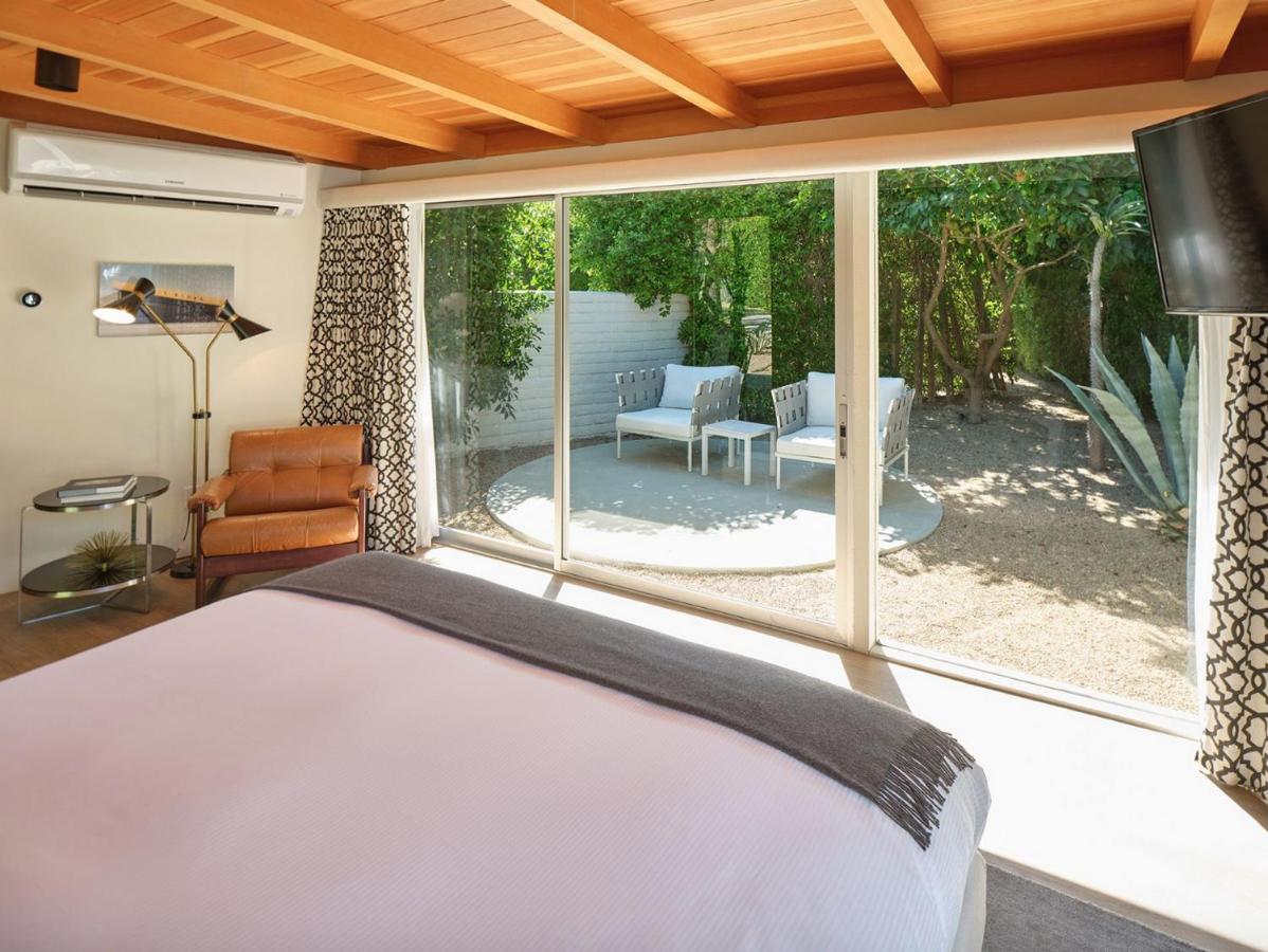 Deluxe Bungalow