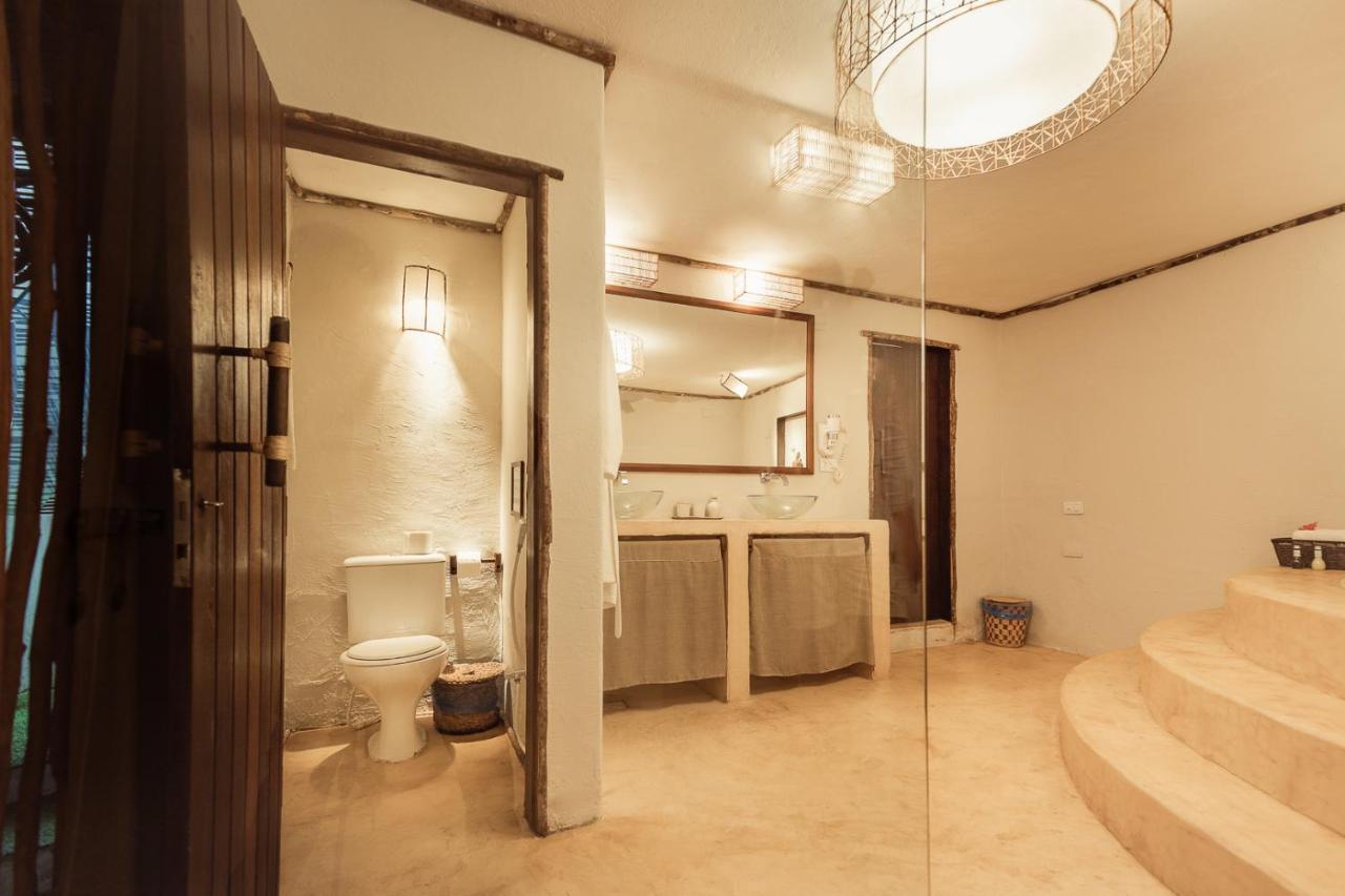 Deluxe Suite Sea View spa bath