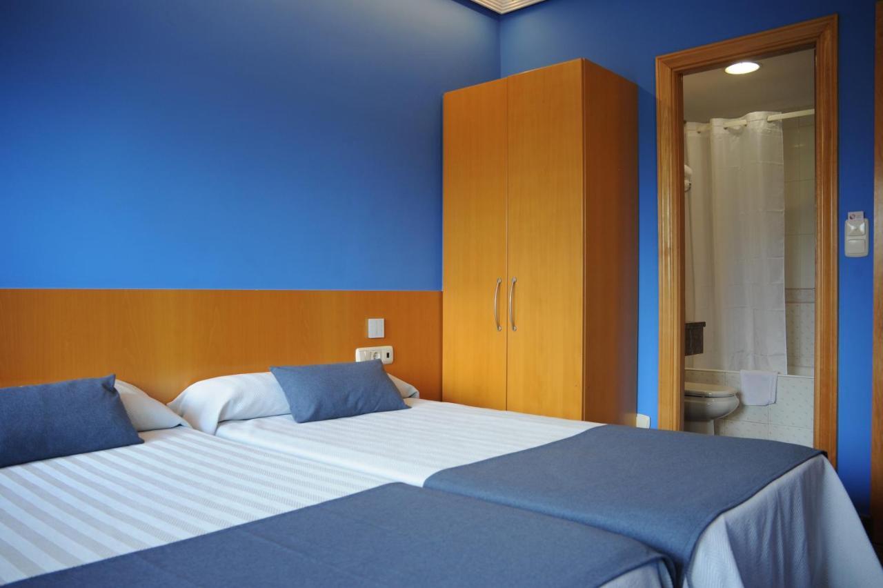 Twin Room,442926018:JPEG