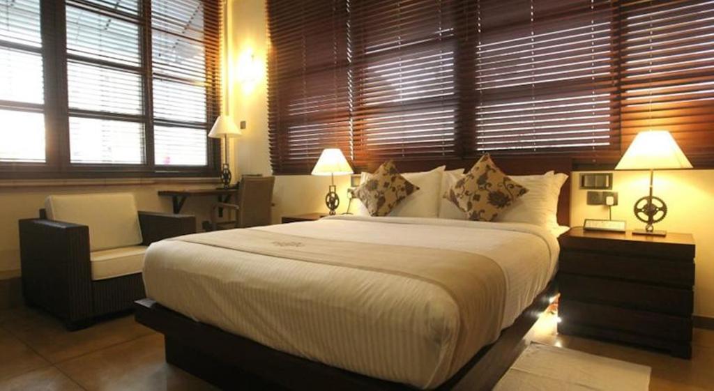 Deluxe Double Room,213944210:JPEG