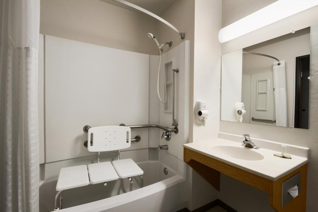 Queen Room Mobility Access or Non-Smoking