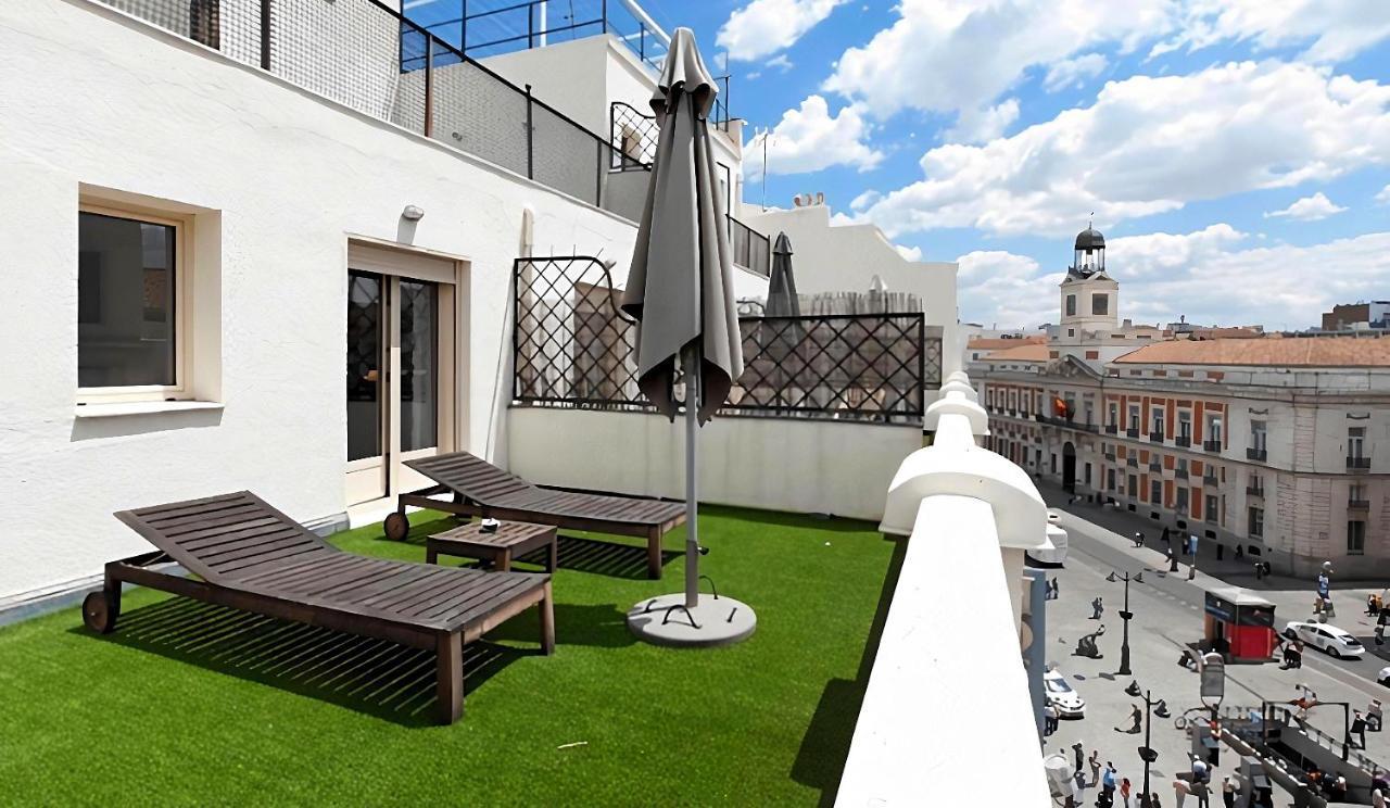 Double or Twin Room terrace Front Side