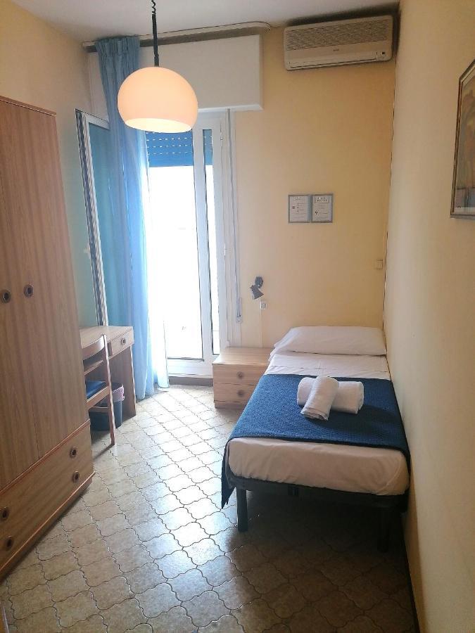 Standard Single Room,1136298049:JPEG