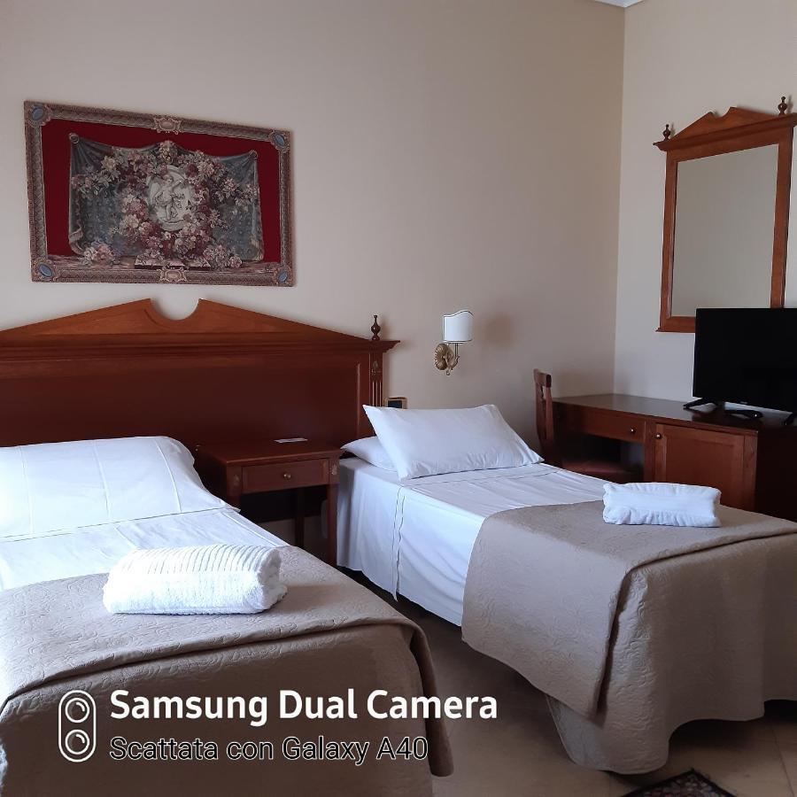 Double Room,1416862101:JPEG