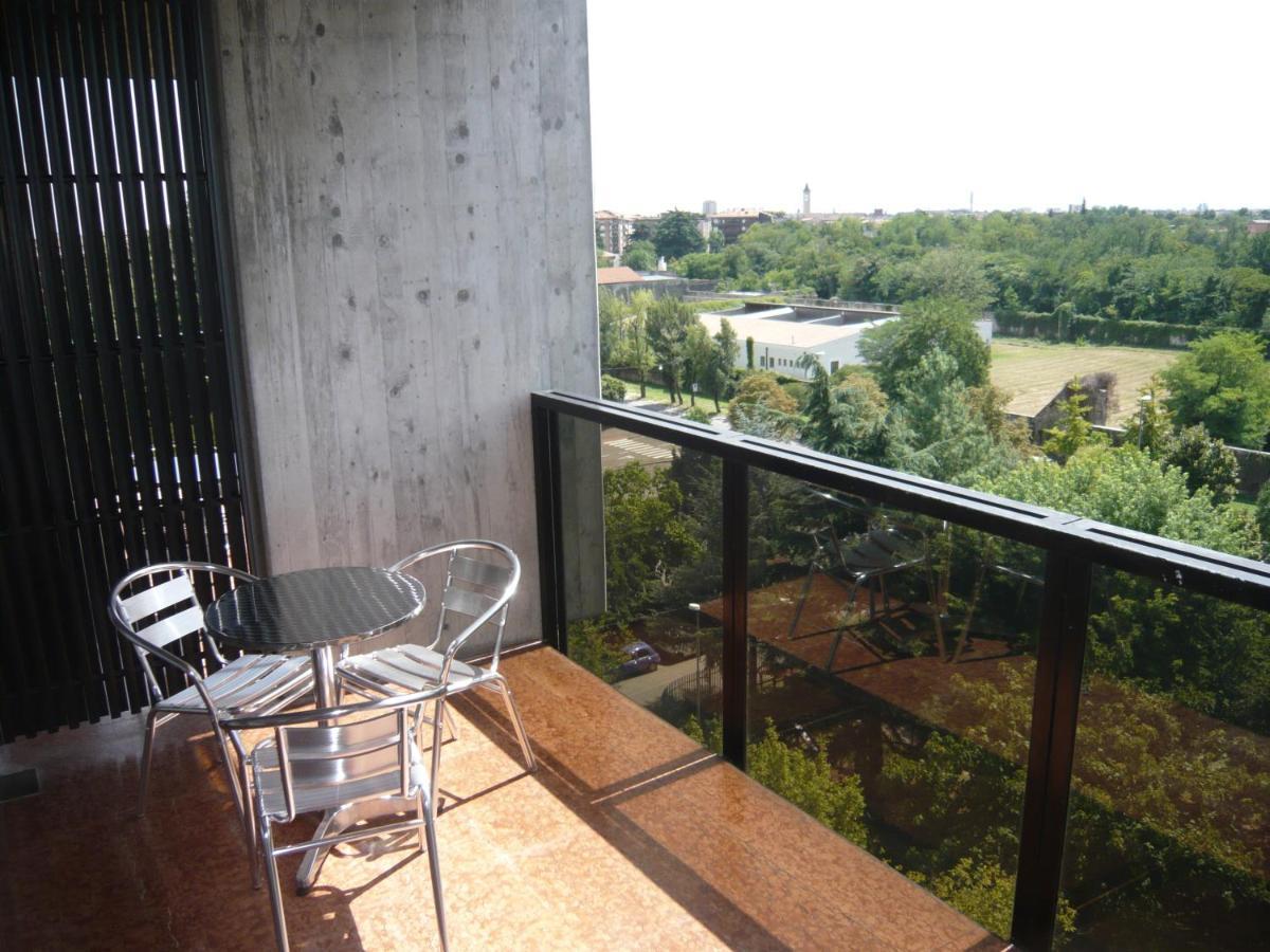 Superior One-Bedroom Apartment