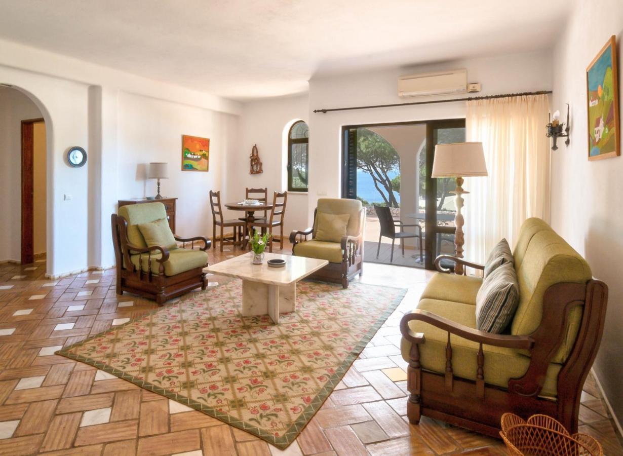 Superior One-Bedroom Apartment