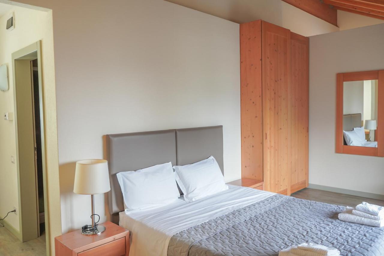 Junior Suite,1589240636:JPEG