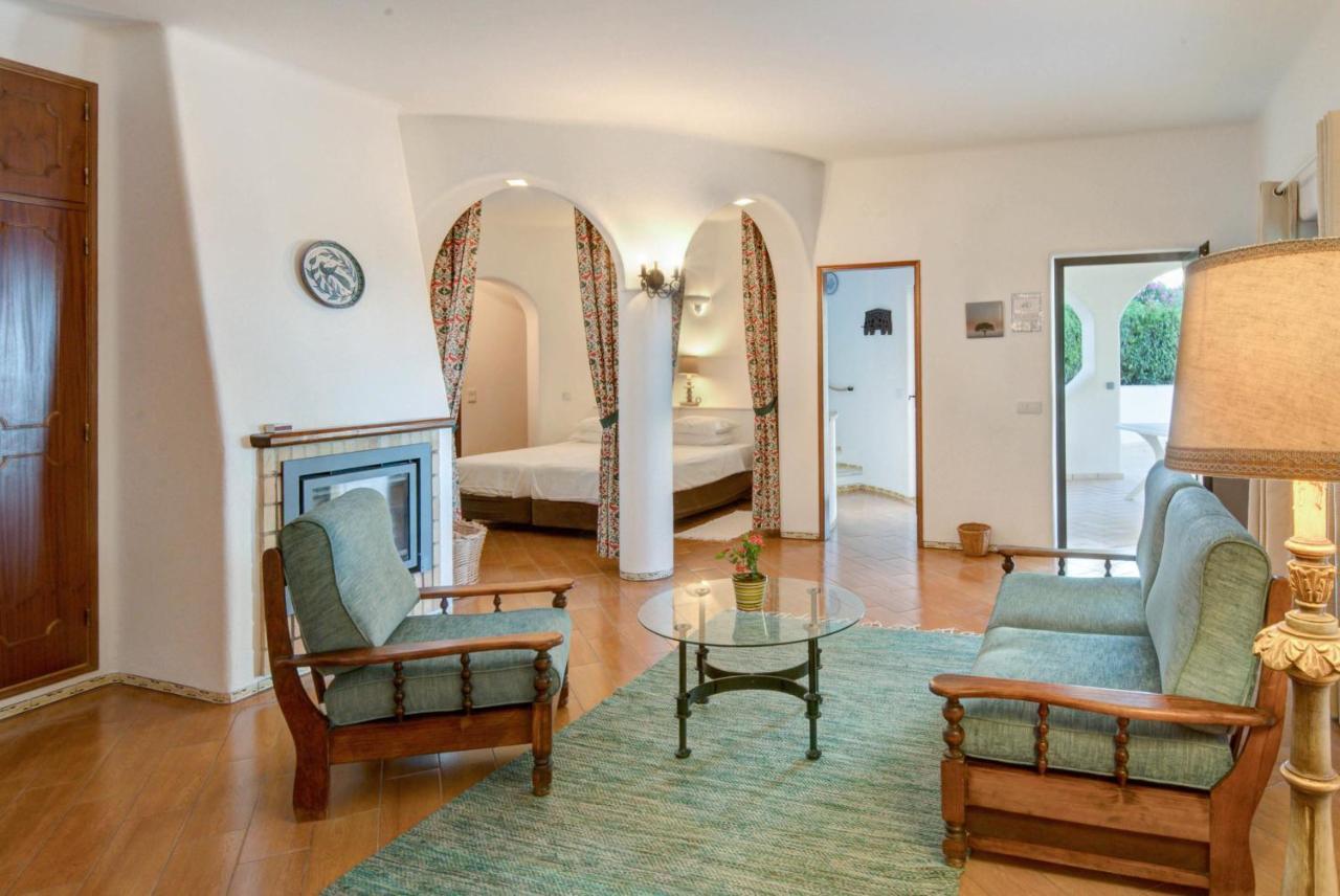 Five-Bedroom Villa Sea View