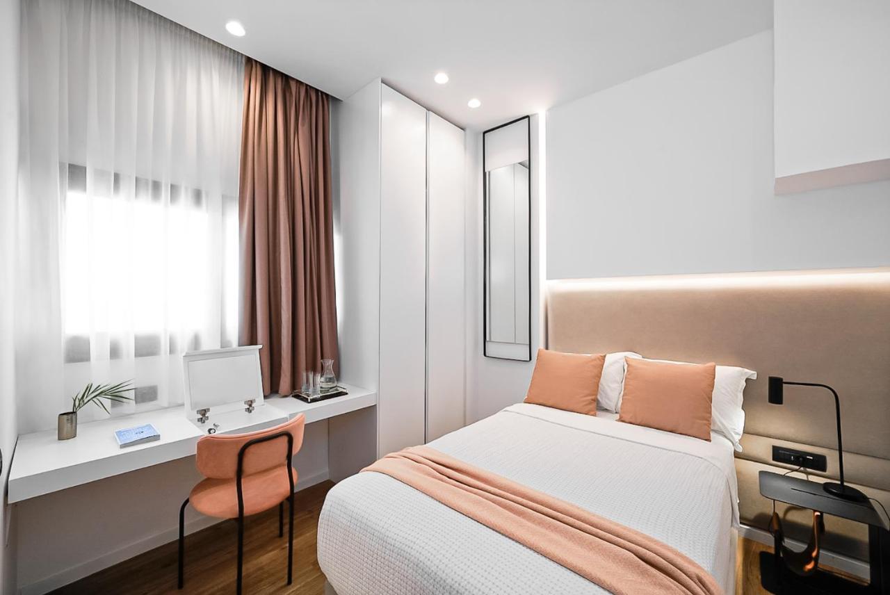 Small Single Room,1138812349:JPEG