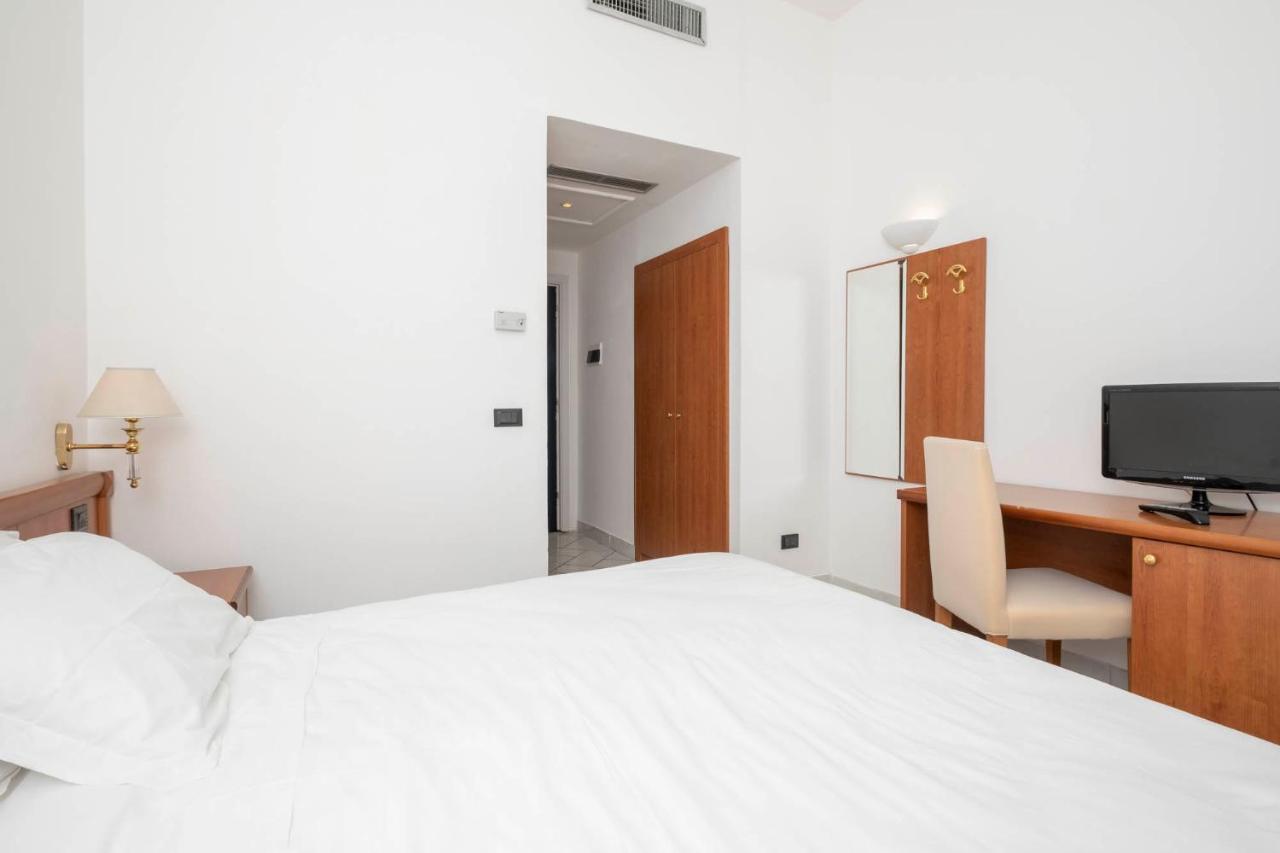 Standard Double Room,1589239782:JPEG