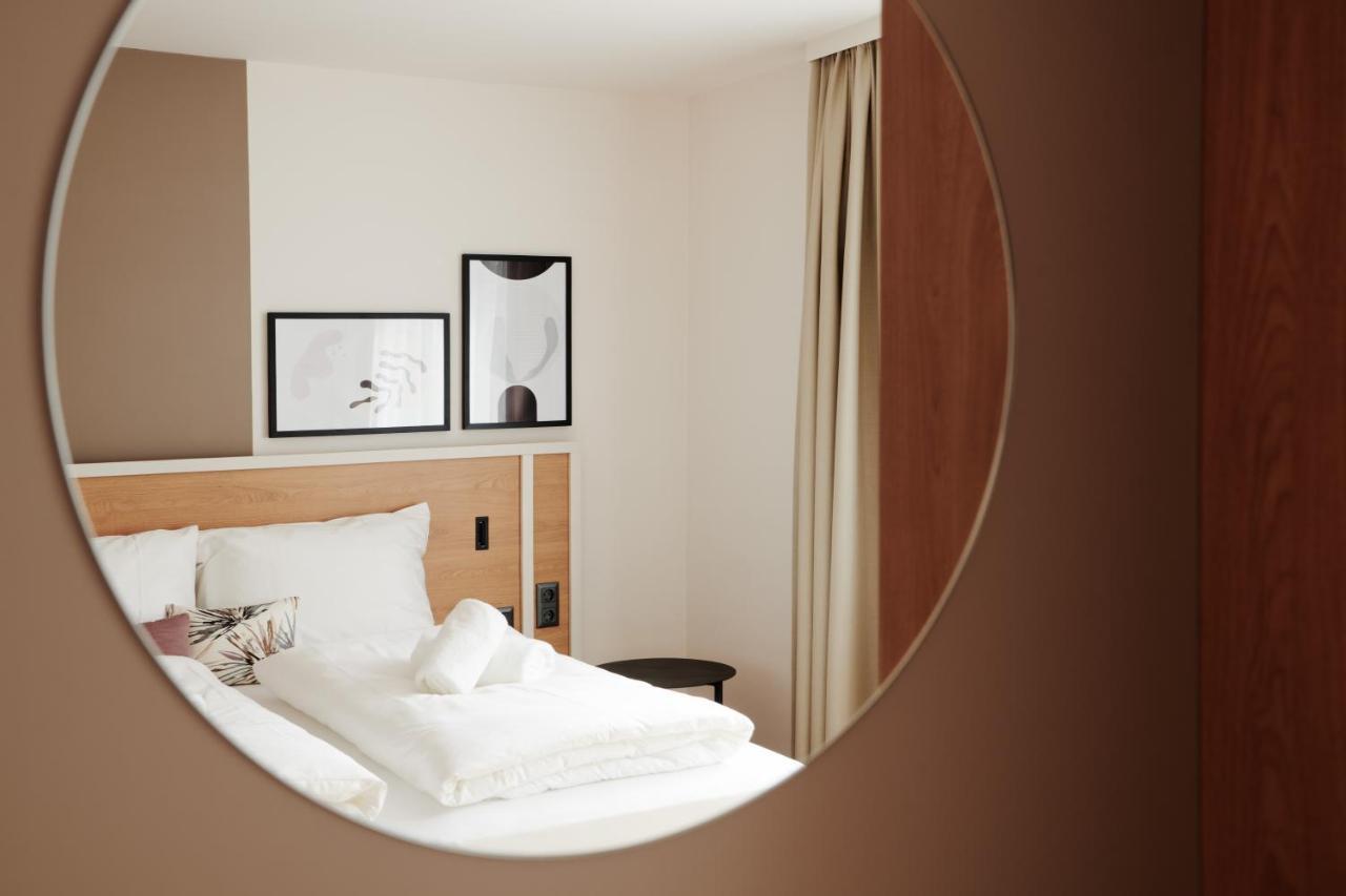 Two-Bedroom Apartment,1136438623:JPEG