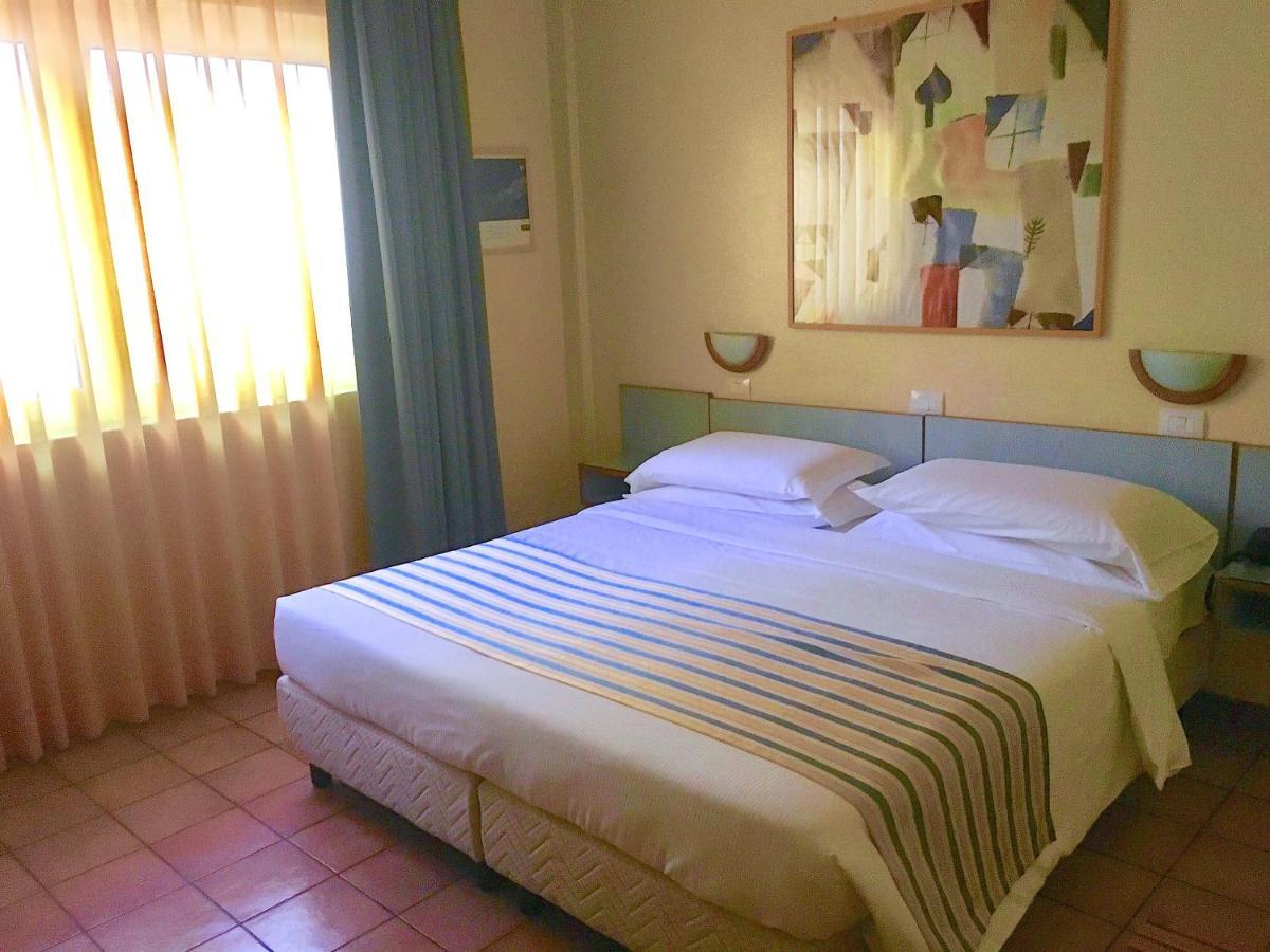 Double or Twin Room,1139288419:JPEG