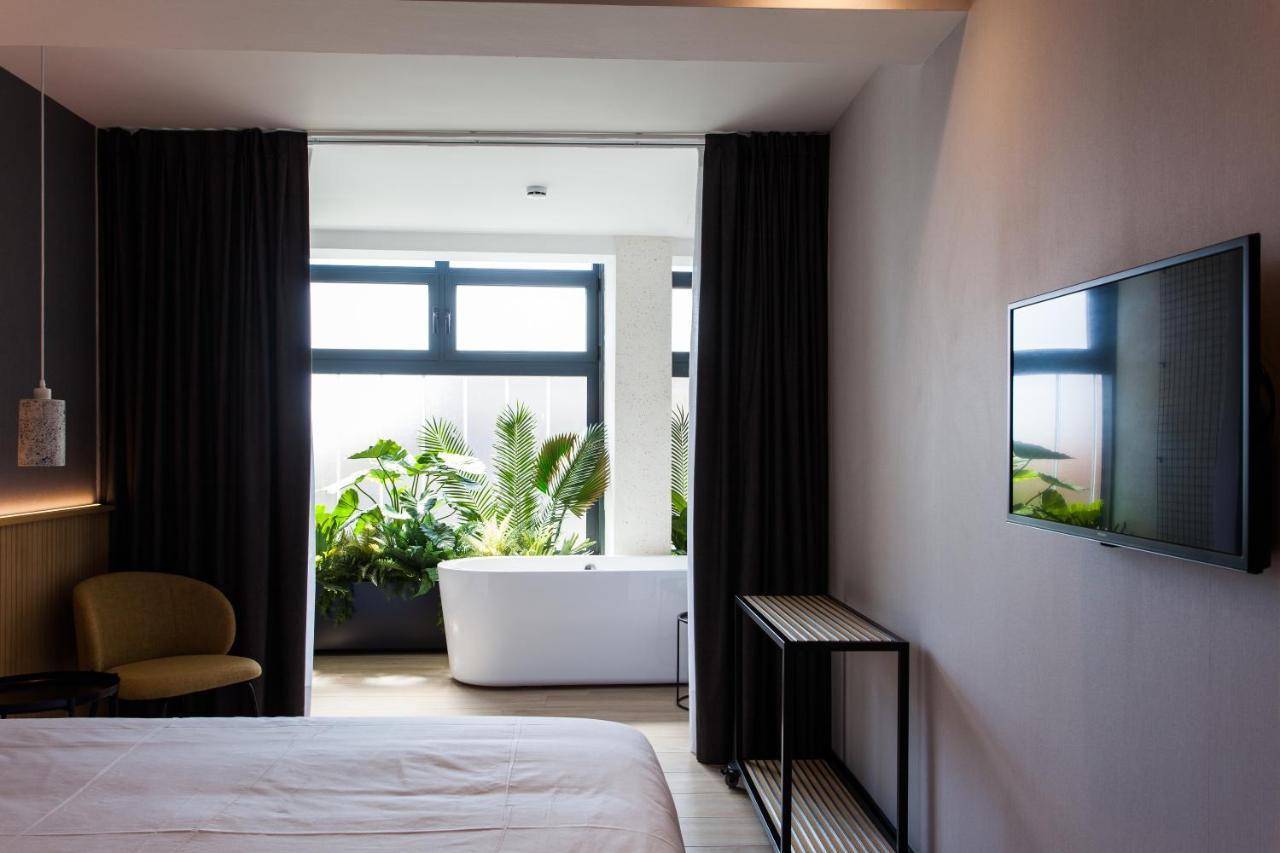 Premium Double Room Bath Exenta