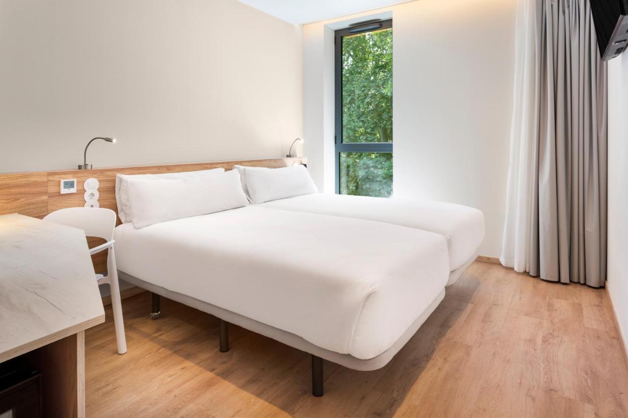Twin Room,1140978859:JPEG