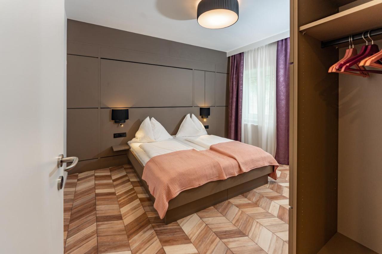 Standard Suite,1141448917:JPEG